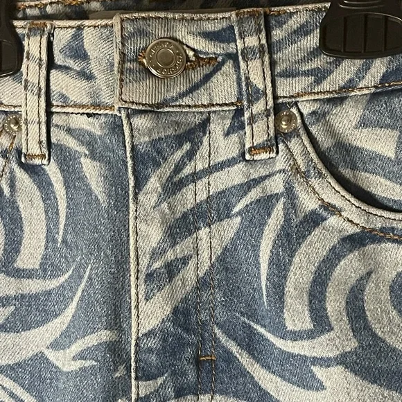 Printed jeans - Picture 4 of 4